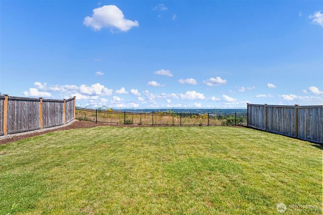 1379 Baker Heights Loop, Bremerton, WA 98312