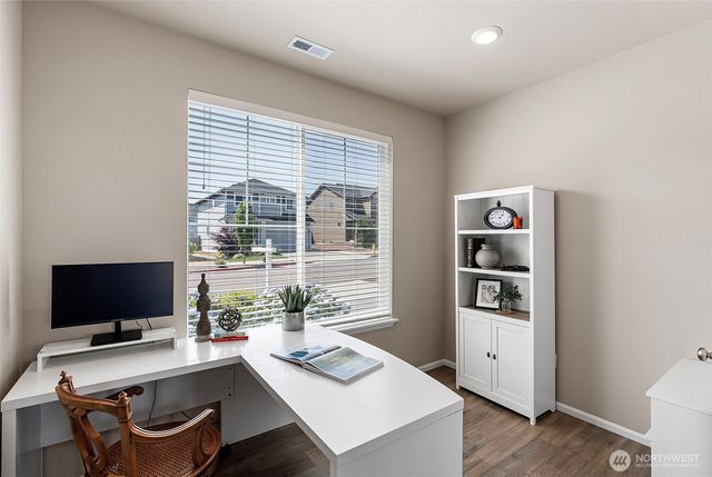 1379 Baker Heights Loop, Bremerton, WA 98312