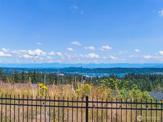 1379 Baker Heights Loop, Bremerton, WA 98312