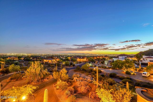 8746 E RUSSELL Street, Mesa, AZ 85207