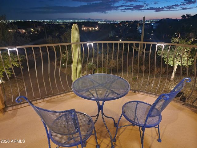 8746 E RUSSELL Street, Mesa, AZ 85207