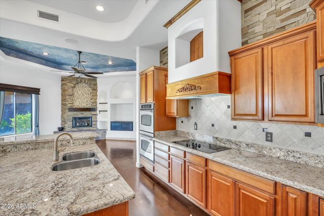 8746 E RUSSELL Street, Mesa, AZ 85207