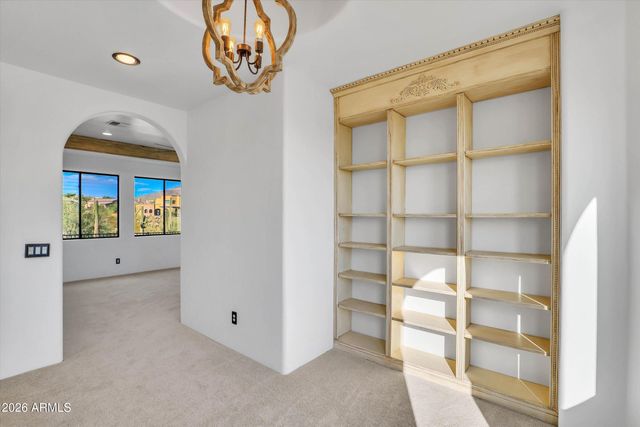 8746 E RUSSELL Street, Mesa, AZ 85207