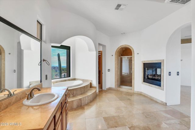 8746 E RUSSELL Street, Mesa, AZ 85207