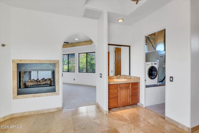 8746 E RUSSELL Street, Mesa, AZ 85207