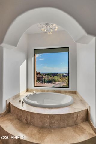 8746 E RUSSELL Street, Mesa, AZ 85207