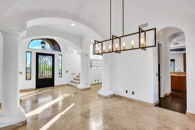 8746 E RUSSELL Street, Mesa, AZ 85207