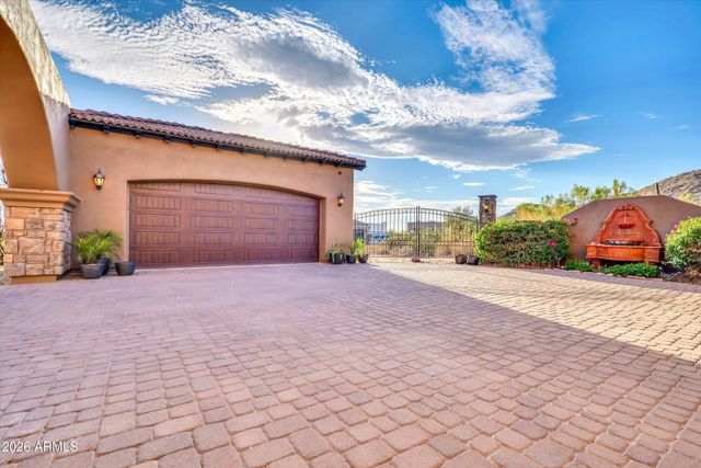 8746 E RUSSELL Street, Mesa, AZ 85207