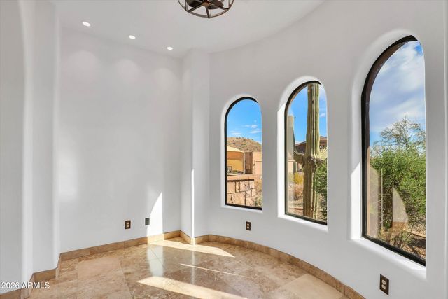 8746 E RUSSELL Street, Mesa, AZ 85207