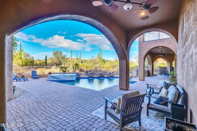 8746 E RUSSELL Street, Mesa, AZ 85207