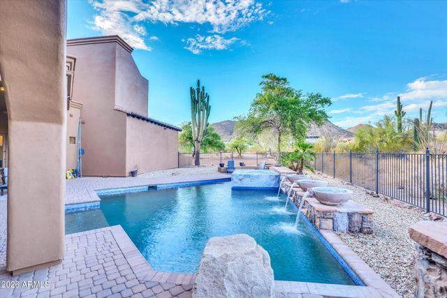 8746 E RUSSELL Street, Mesa, AZ 85207