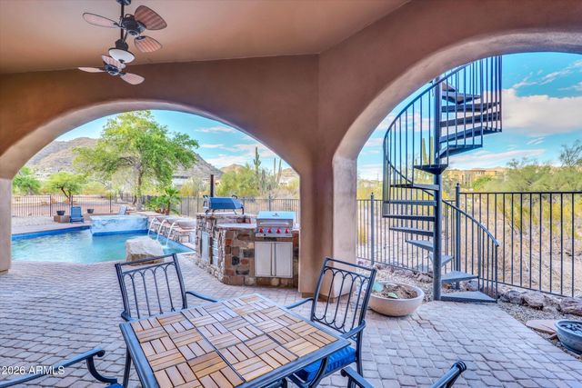 8746 E RUSSELL Street, Mesa, AZ 85207
