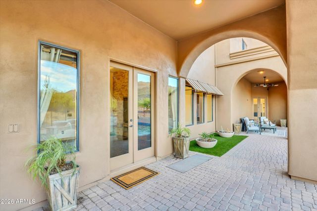 8746 E RUSSELL Street, Mesa, AZ 85207
