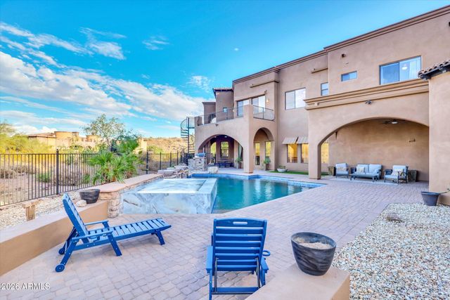 8746 E RUSSELL Street, Mesa, AZ 85207