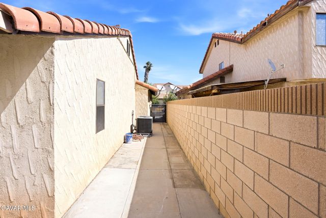 4722 Pacifica Avenue, Palmdale, CA 93552