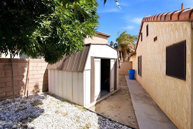 4722 Pacifica Avenue, Palmdale, CA 93552