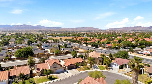 4722 Pacifica Avenue, Palmdale, CA 93552