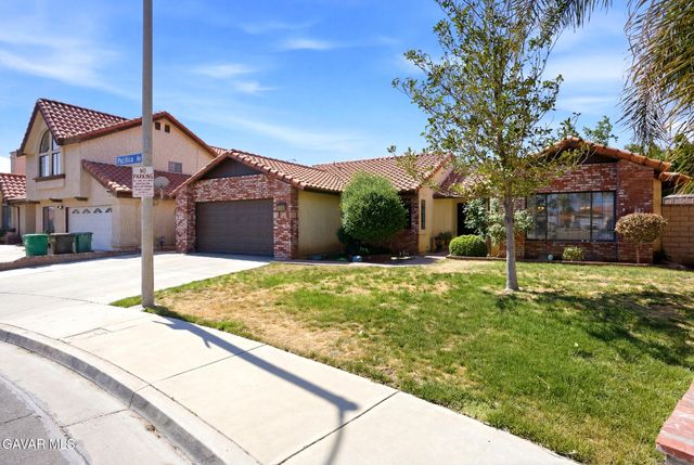 4722 Pacifica Avenue, Palmdale, CA 93552