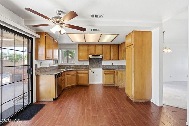 4722 Pacifica Avenue, Palmdale, CA 93552