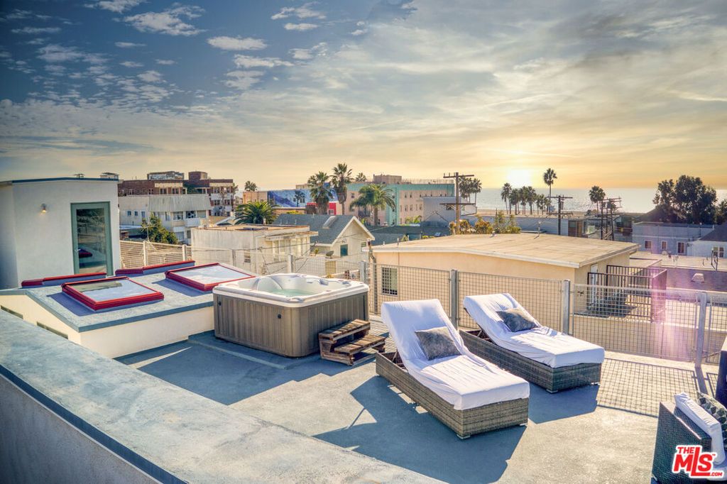 46 Rose Avenue, Los Angeles, CA 90291 — photo 4
