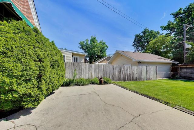 6933 N Oriole Avenue, Chicago, IL 60631