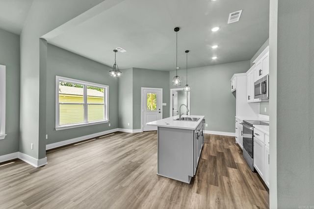 406 N 3rd Street, Cabot, AR 72023