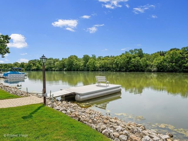 335 Edgewater Drive, Morris, IL 60450