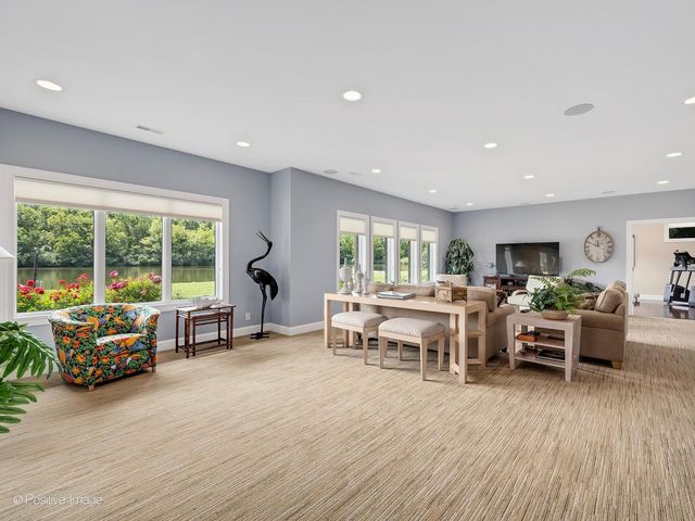335 Edgewater Drive, Morris, IL 60450