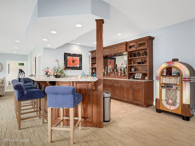 335 Edgewater Drive, Morris, IL 60450