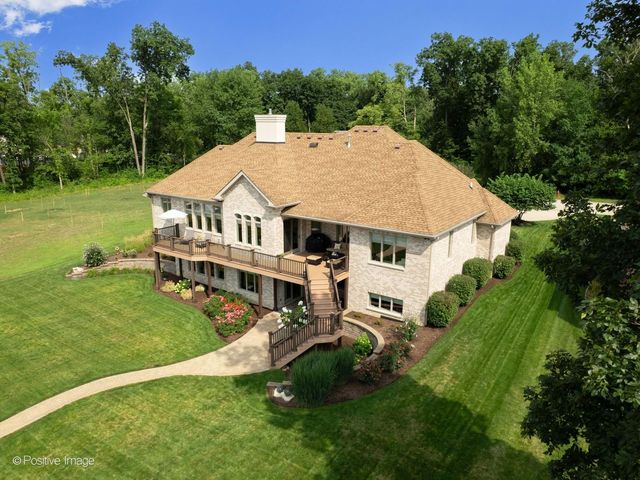 335 Edgewater Drive, Morris, IL 60450