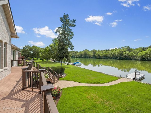335 Edgewater Drive, Morris, IL 60450