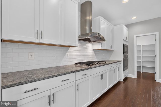 42244 GRAVES MOUNTAIN TER, Chantilly, VA 20152