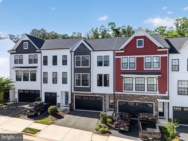 42244 GRAVES MOUNTAIN TER, Chantilly, VA 20152