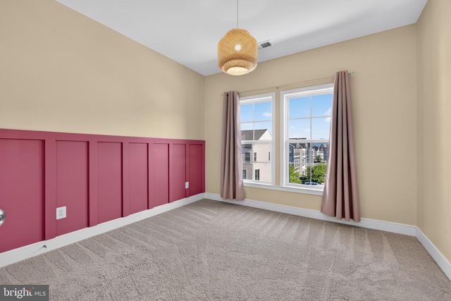 42244 GRAVES MOUNTAIN TER, Chantilly, VA 20152