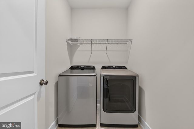42244 GRAVES MOUNTAIN TER, Chantilly, VA 20152