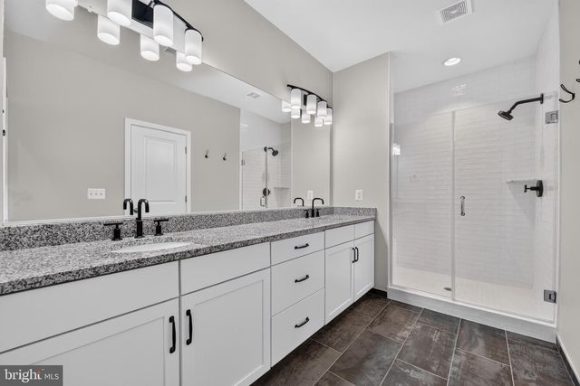 42244 GRAVES MOUNTAIN TER, Chantilly, VA 20152