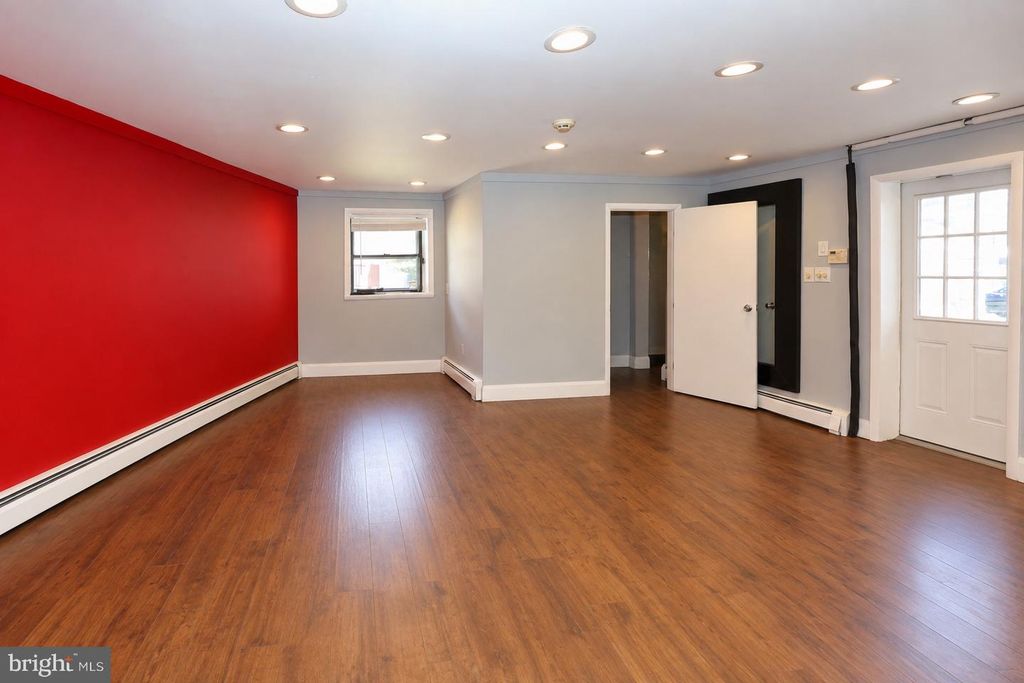 854 1/2 MONTGOMERY AVE, NARBERTH, PA 19072 — photo 3