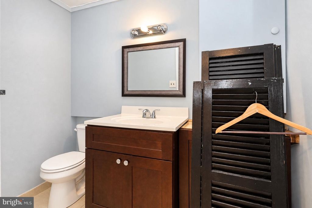 854 1/2 MONTGOMERY AVE, NARBERTH, PA 19072 — photo 4