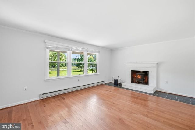 7238 GREENWICH RD, Nokesville, VA 20181