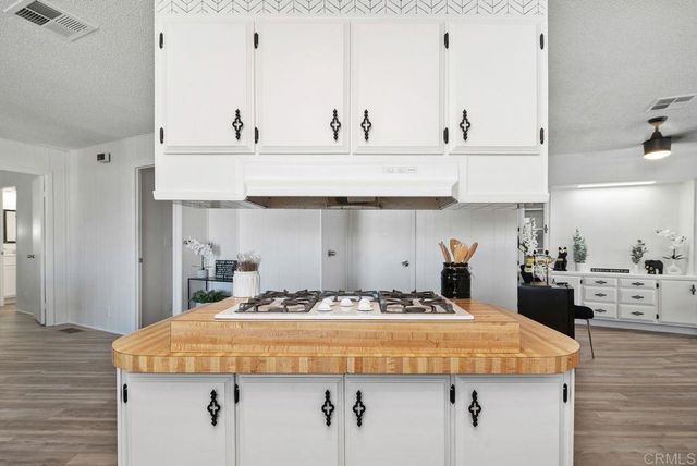 155 Las Flores Drive 25, San Marcos, CA 92069