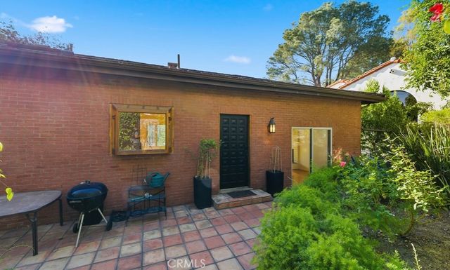3111 Hollyridge Drive, Los Angeles, CA 90068