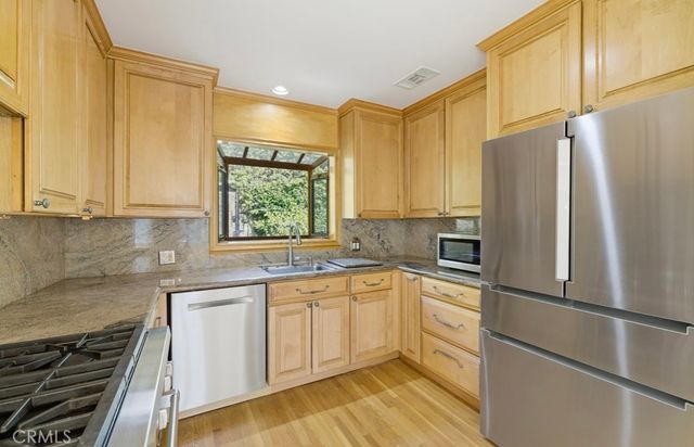 3111 Hollyridge Drive, Los Angeles, CA 90068