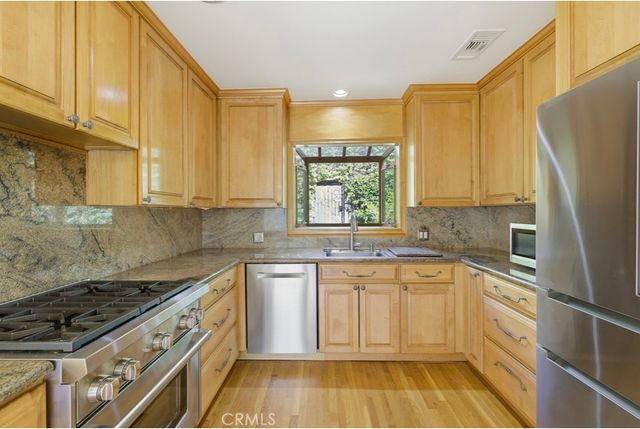 3111 Hollyridge Drive, Los Angeles, CA 90068