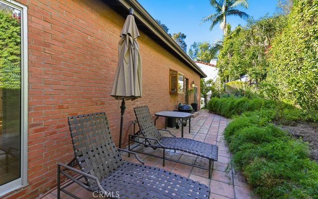 3111 Hollyridge Drive, Los Angeles, CA 90068