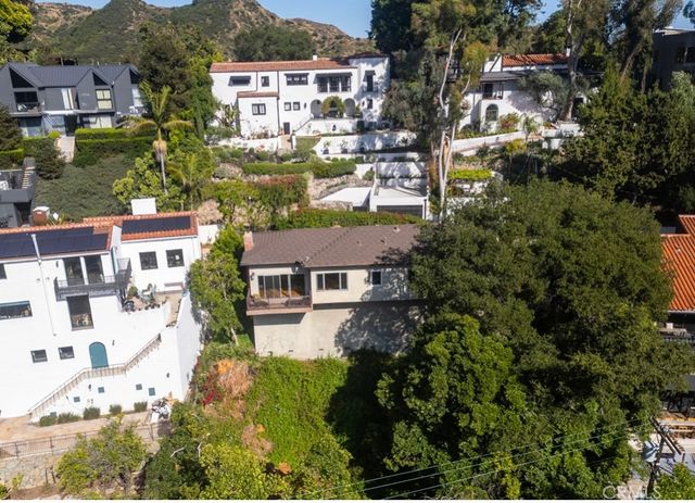 3111 Hollyridge Drive, Los Angeles, CA 90068