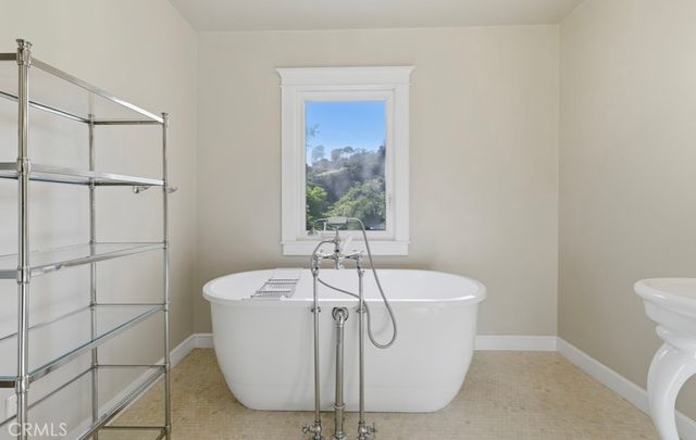 3111 Hollyridge Drive, Los Angeles, CA 90068