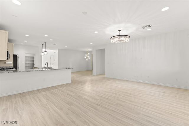 740 Catalina Aisle Street, Las Vegas, NV 89138