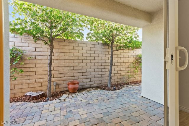 740 Catalina Aisle Street, Las Vegas, NV 89138