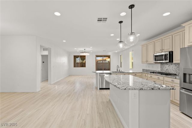 740 Catalina Aisle Street, Las Vegas, NV 89138