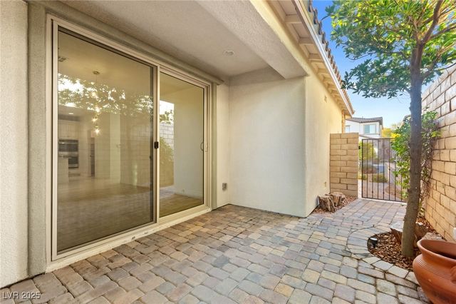 740 Catalina Aisle Street, Las Vegas, NV 89138